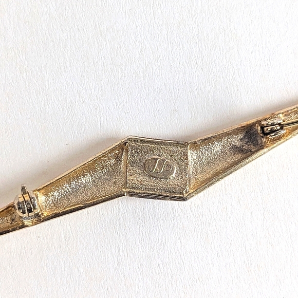 8pc Vintage Brooch Collection - Sarah Coventry, JJ Jonette & Unsigned Pieces - Picture 8 of 17